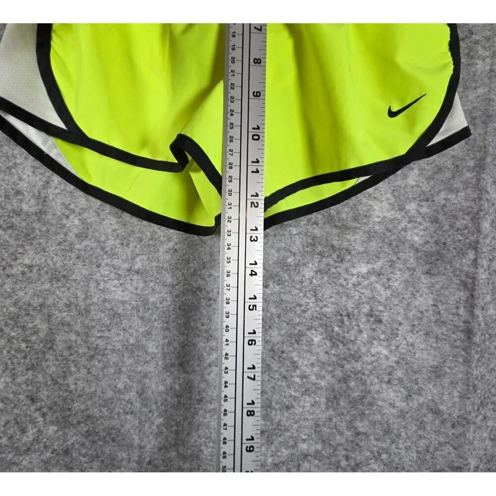 Nike Dri-FIT Youth Athletic Shorts Yellow Kids Size Large Gym Sports Activewear